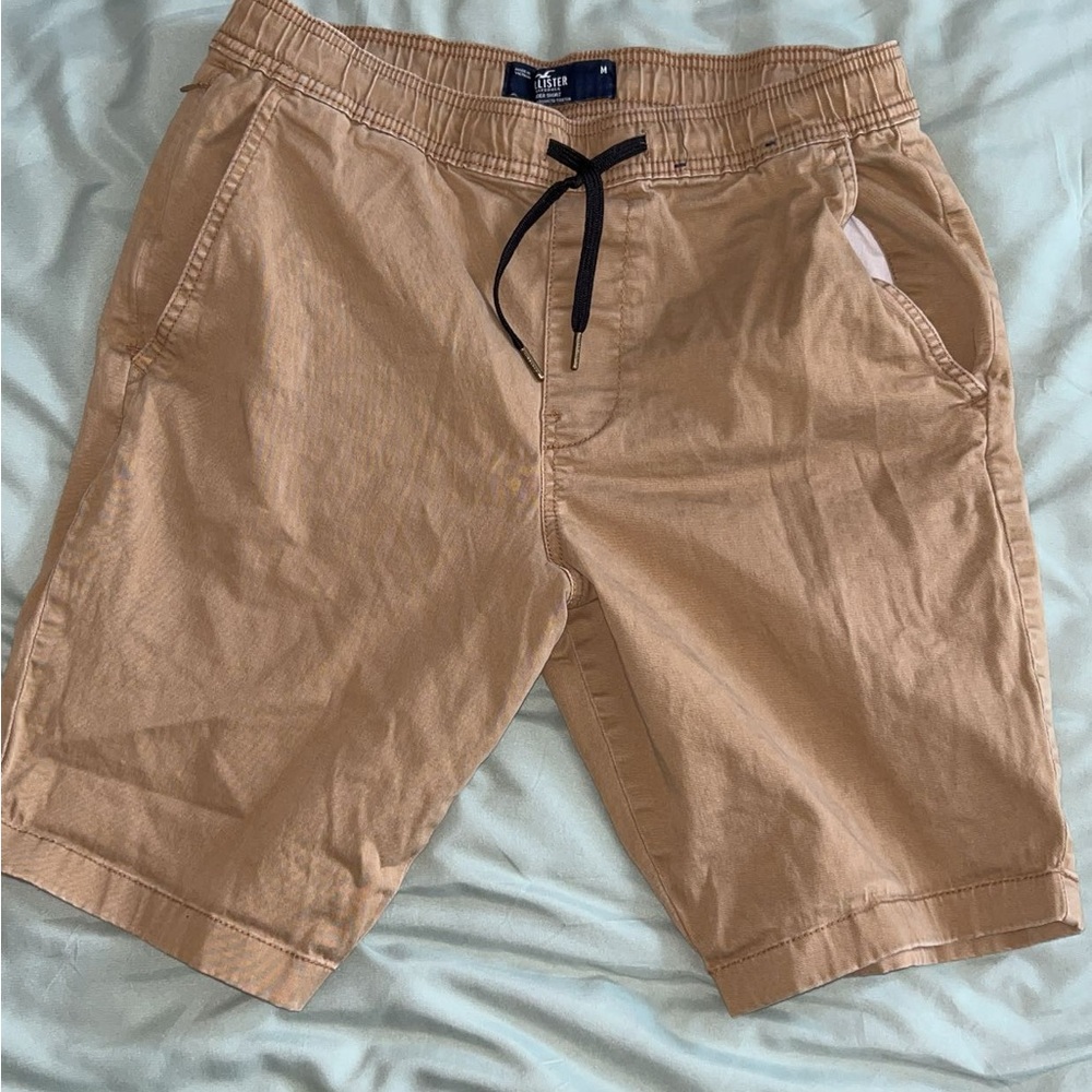 Hollister Tan Shorts Relaxed Fit